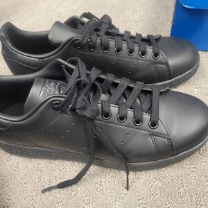 Adidas black sneakers mens 7.5